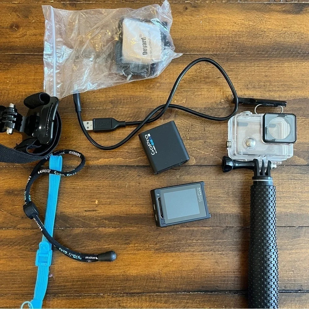 GoPro HERO4 Action Camcorder with Accessories - Picture 4 of 6